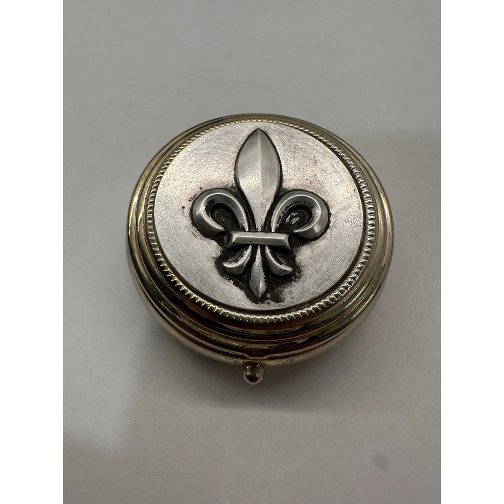 Vintage Fleur-de-Lis Brass & Silver-Tone Pill Box Ornate Metal Snuff/Trinket‎ 2